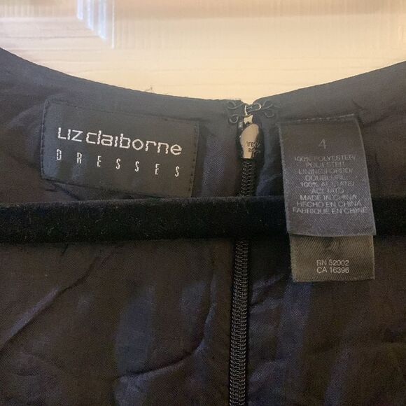 LIZ CLAIBORNE DRESS BLACK SHORT SLEEVE SHEATH CORPCORE LINED SZ 4 - Picture 3 of 9